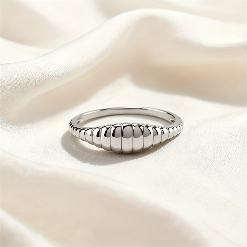 Unisex Vintage Stainless Steel Knot Horn Ring